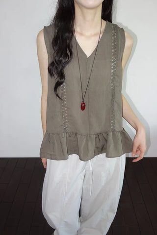 [2 colors] Park V-neck frill blouse