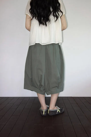 [3 colors] Ajipo Button Pintuck 3/4 Pants