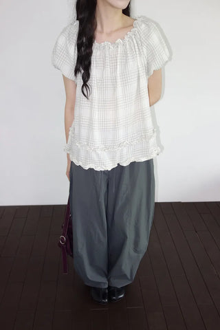 [2 colors] Checkered Frill Blouse