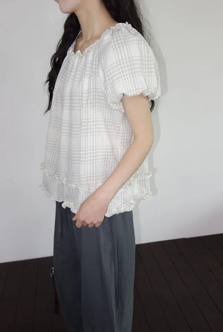 [2 colors] Checkered Frill Blouse