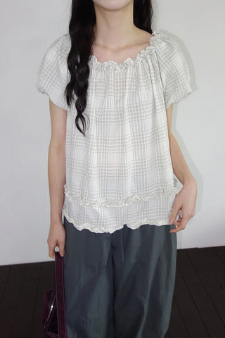 [2 colors] Checkered Frill Blouse