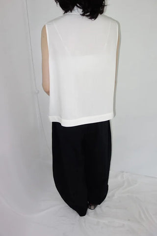 [3 colors] Rem Pintuck Sleeveless Blouse