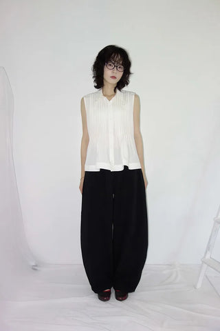 [3 colors] Rem Pintuck Sleeveless Blouse