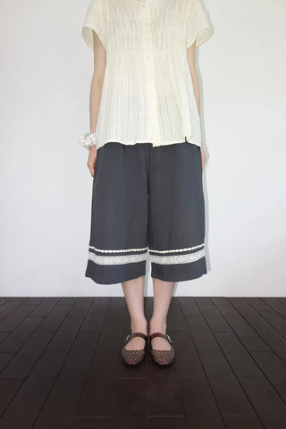 [2 colors] Seiki Lace Banding Bermuda Pants