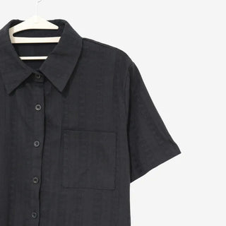 [2 colors] Beach Punching Loose Fit Short Sleeve Shirt