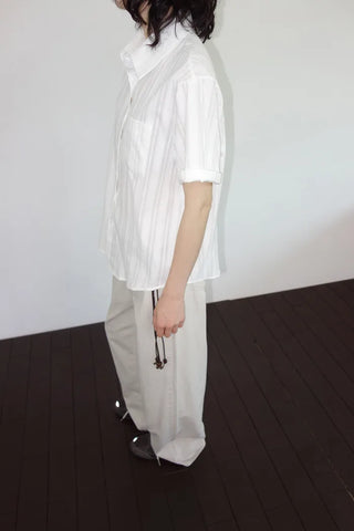 [2 colors] Beach Punching Loose Fit Short Sleeve Shirt