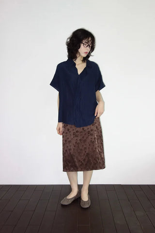 [2 colors] Linen open-collar blouse