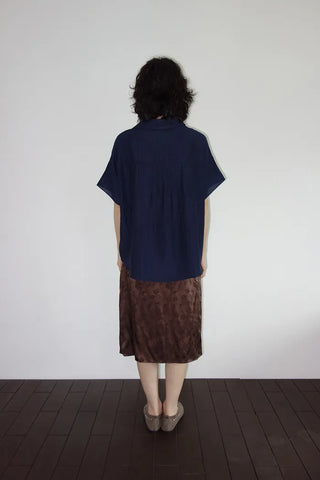 [2 colors] Linen open-collar blouse
