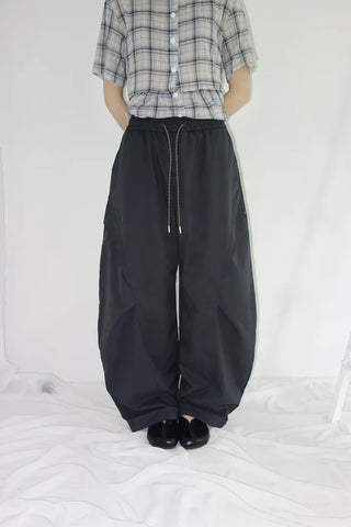 [2 colors] Chikura Round Collar Check Shirt Blouse