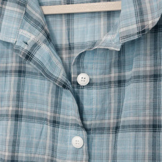 [2 colors] Chikura Round Collar Check Shirt Blouse
