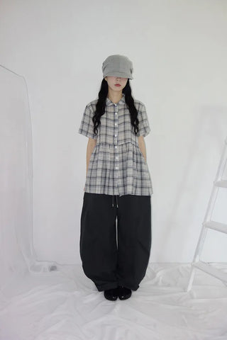 [2 colors] Chikura Round Collar Check Shirt Blouse