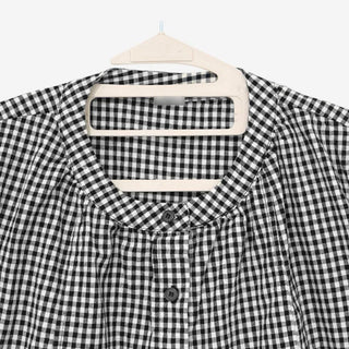 [3 colors] Henley neck pocket blouse