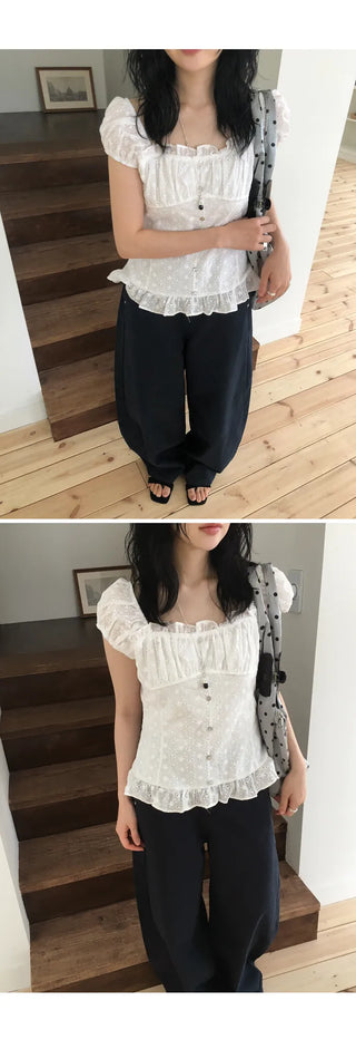 [Summer/Off-Shoulder/Travel Look] Marina Embroidery Short-Sleeve Blouse