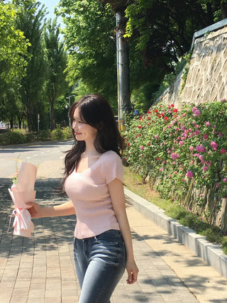 [4 colors] Scarlet Ribbed V-Neck Short-Sleeve Knit