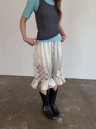 [3 colors] Silky Frill Bermuda Pants