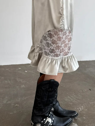[3 colors] Silky Frill Bermuda Pants