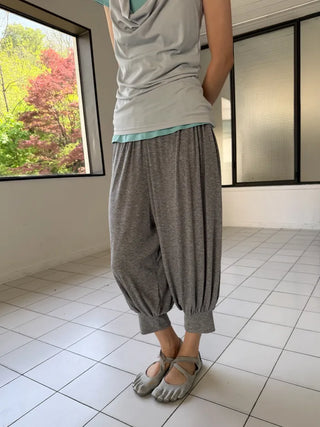 [2 colors] Cozy Shirring Capri Pants