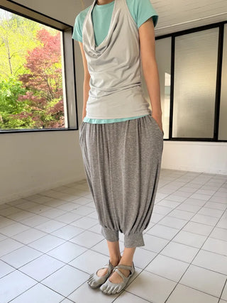 [2 colors] Cozy Shirring Capri Pants