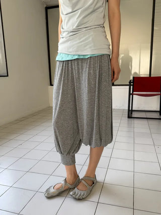 [2 colors] Cozy Shirring Capri Pants