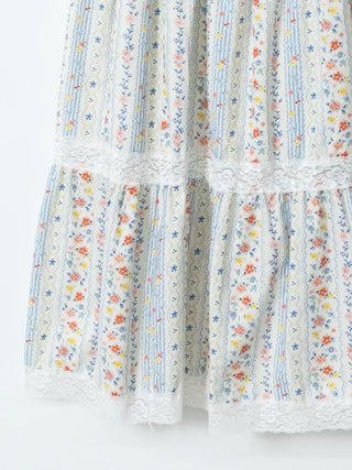 Floral print lace long skirt