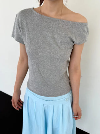 [2 colors] Asymmetrical Off-Shoulder T-Shirt