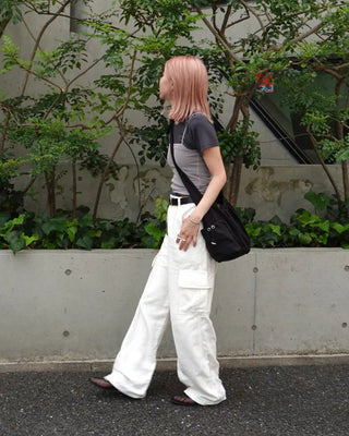 Bust yoke seam half T-shirt