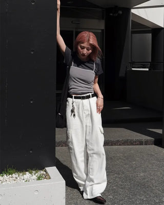 Bust yoke seam half T-shirt