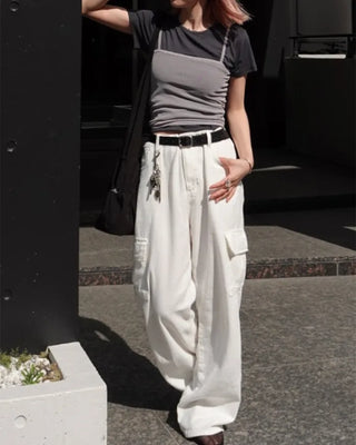 Bust yoke seam half T-shirt