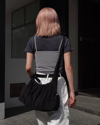 Bust yoke seam half T-shirt