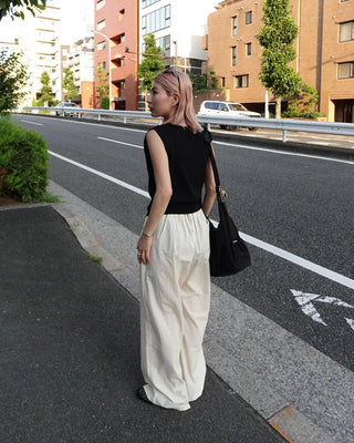 V-neck slim ribbed knit vest