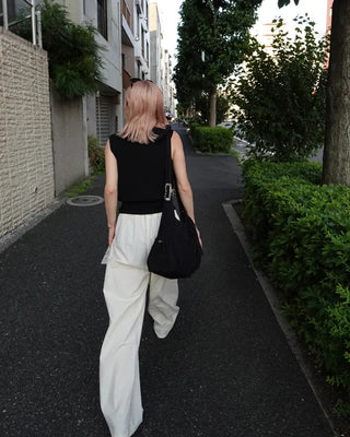 V-neck slim ribbed knit vest