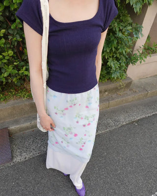 Lace slim-fit long skirt