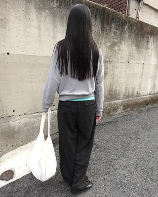 High-neck big button point cardigan