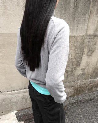 High-neck big button point cardigan