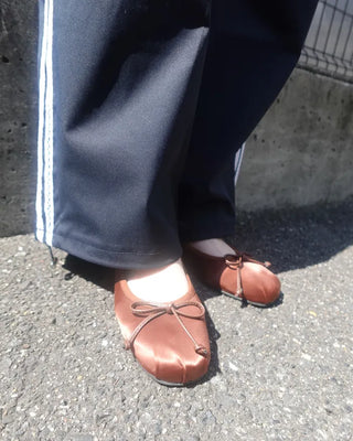 Ribbon flat shoes
