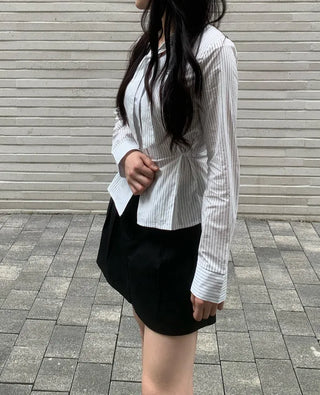 Striped muffler shirt