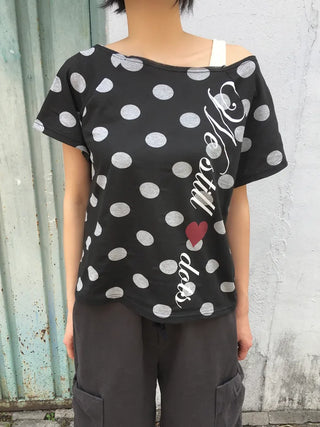 (4 colors) Polka Dot Off-Shoulder T-Shirt