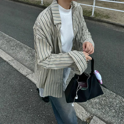 Striped collar shirt