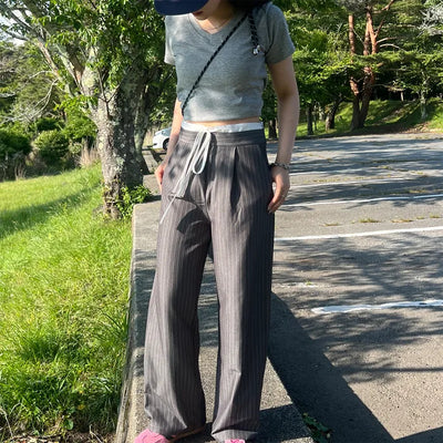 Wide-fit colored striped slacks