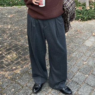 Wide-leg slacks with elastic waistband