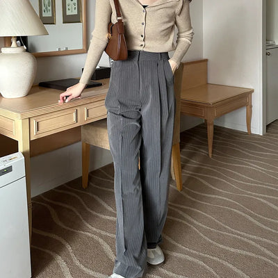 Striped loose-fit slacks
