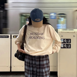 SUNDAY Lettering Sweatshirt