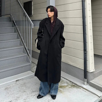 (Unisex) Maximum Pleated Light Coat