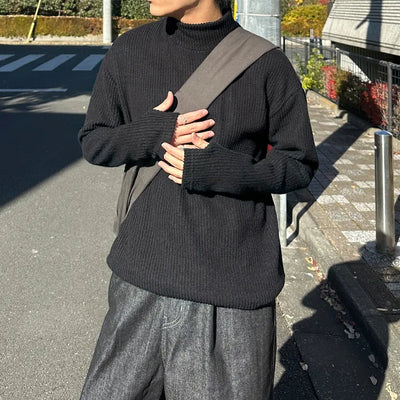 (Unisex) Ribbed Fingerhole Turtleneck