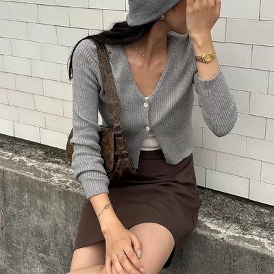 Ribbed two-button cardigan
