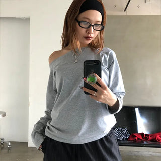Basic open-shoulder T-shirt