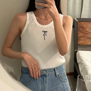 Ribbon stitch sleeveless