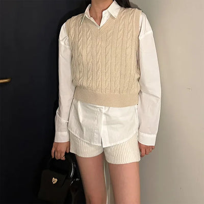Twist V-neck knit vest