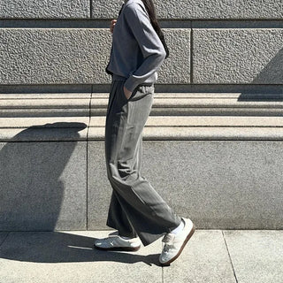 Striped pleated wide slacks