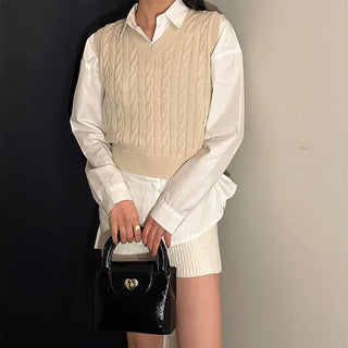 Twist V-neck knit vest
